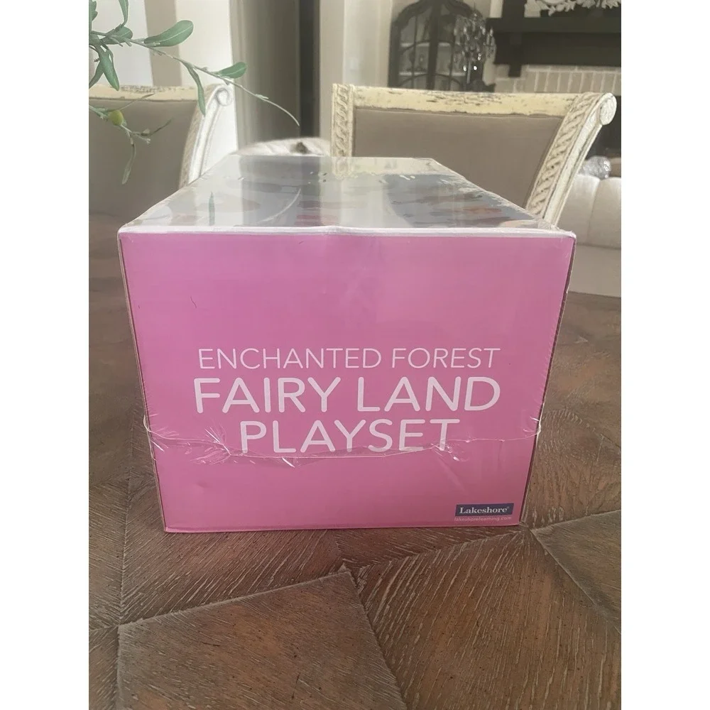 New Sealed Lakeshore Learning Fairy Land Tree House Playset w/Poseable Fairies